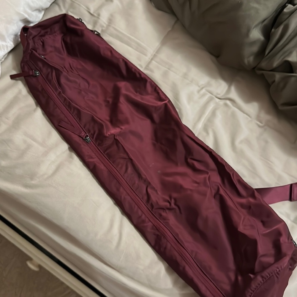 Lululemon yoga mat bag